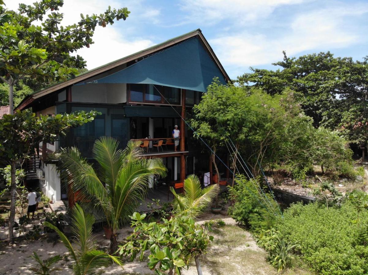 Castaway Surf Retreat 1 Hotel Sekongkang Exterior photo